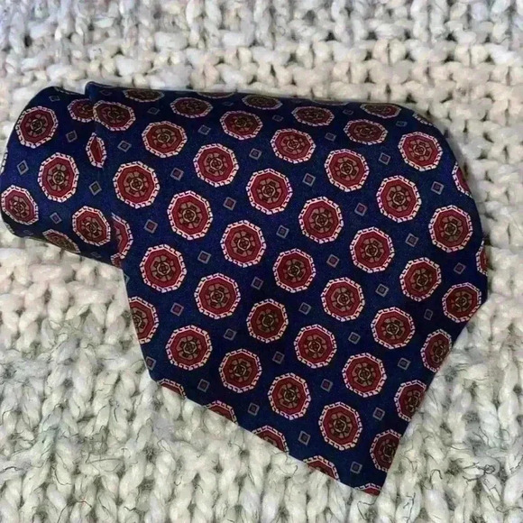 Liberty of London 100% silk tie - Picture 1 of 6
